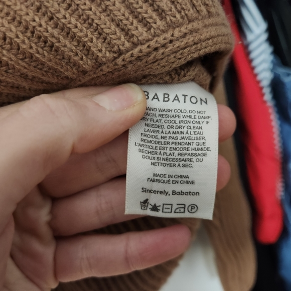 Aritzia Babaton Chalmers Sweater size small - Picture 9 of 10